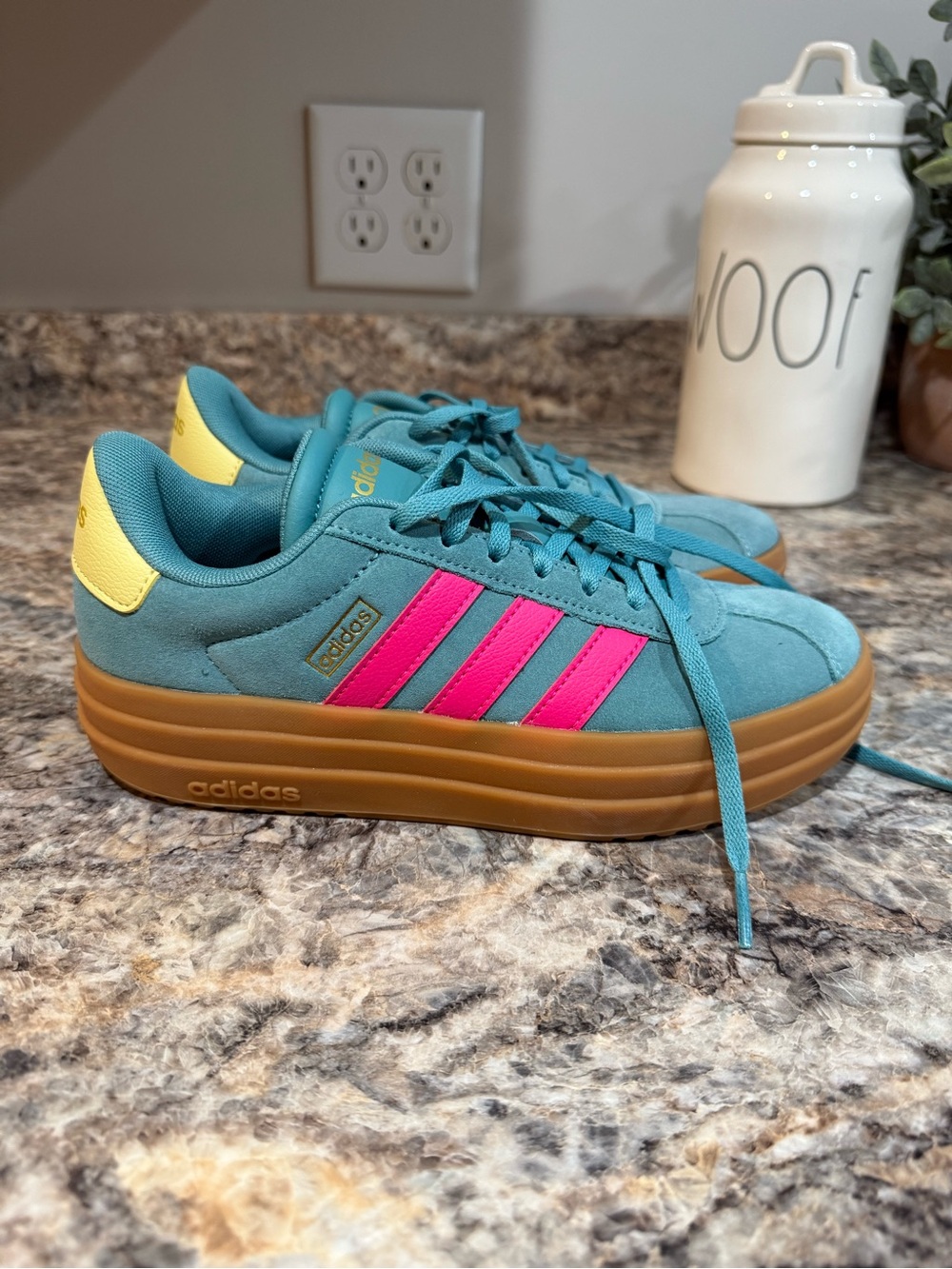 NWOT ADIDAS VL Court Bold Teal/Bright Pink - Picture 1 of 4